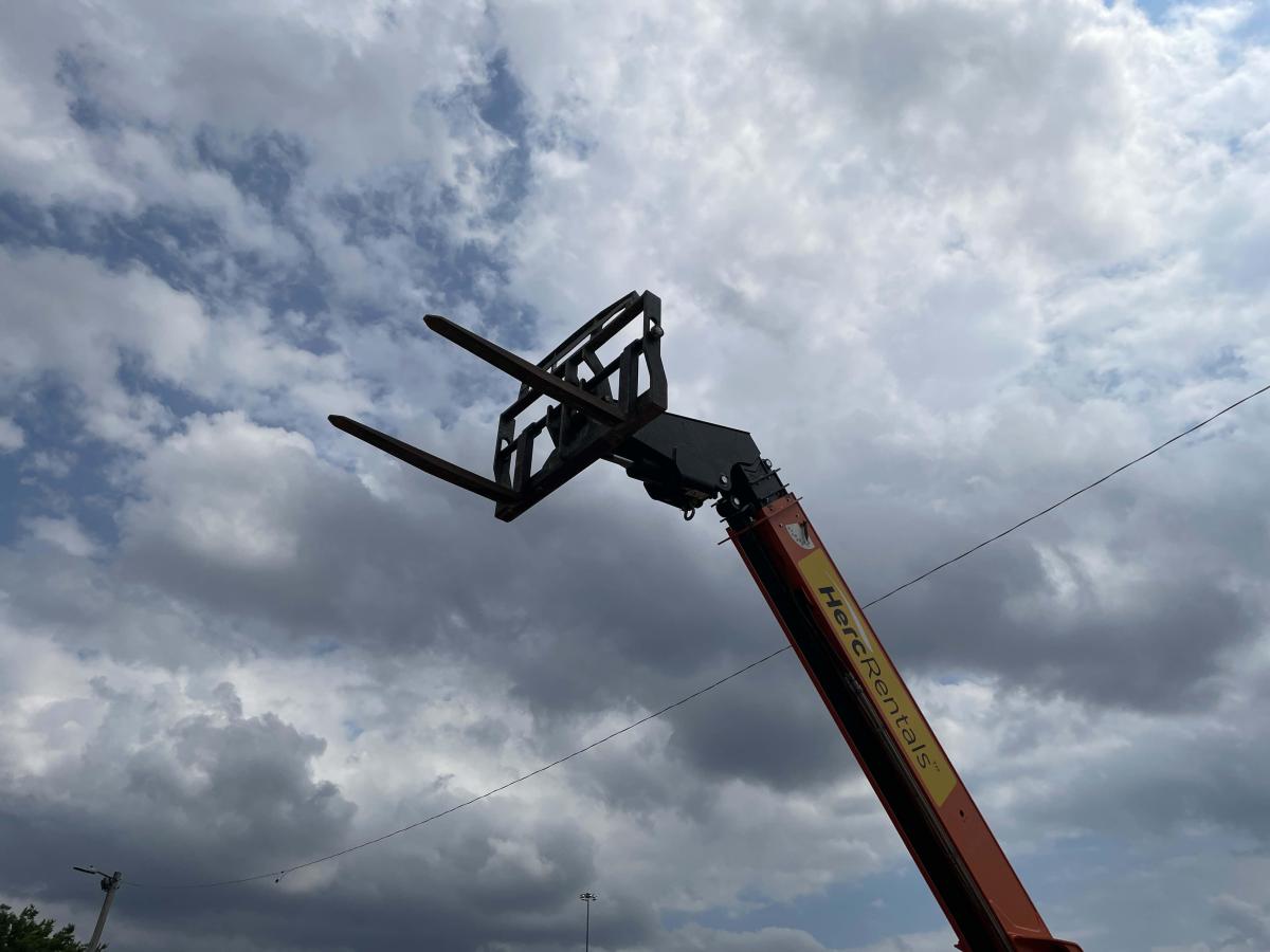 2018 SkyTrak 8042
