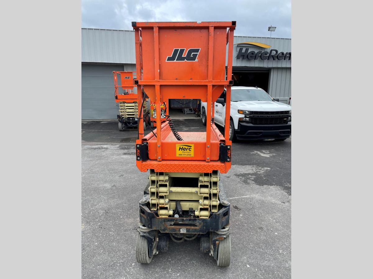 2018 JLG 1932R