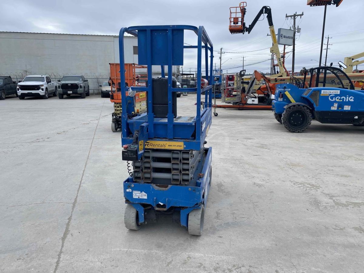 2018 Genie GS-1930