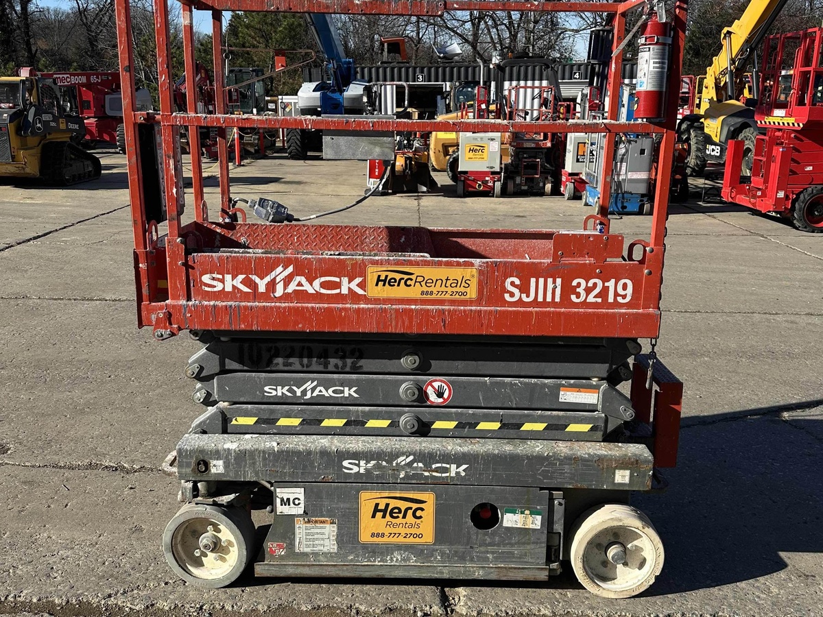 2017 Skyjack SJ3219