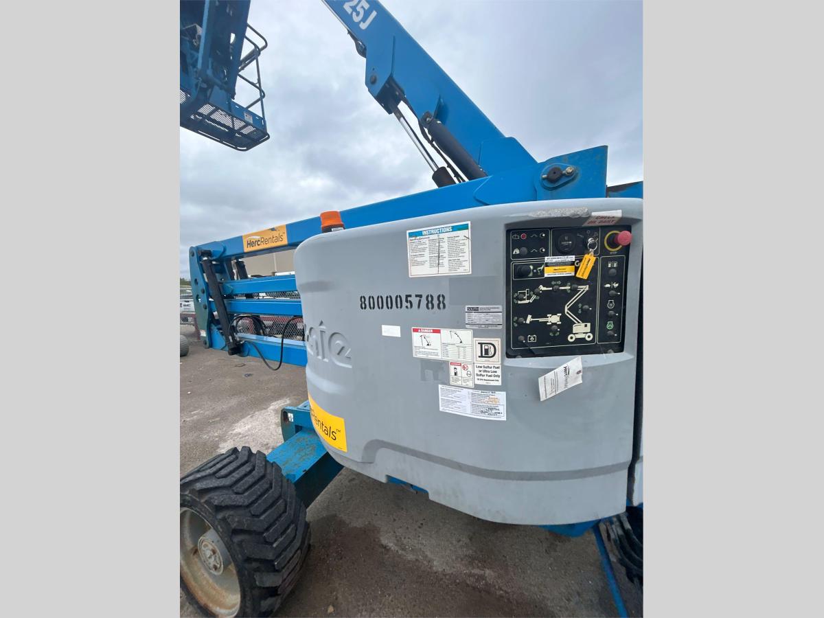 2013 Genie Z-45/25J RT-4