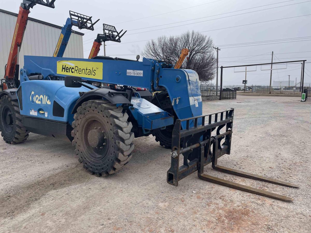 2018 Genie GTH 844