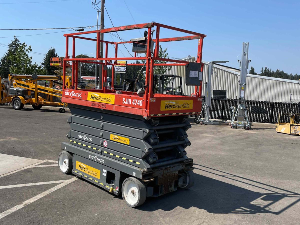 2016 Skyjack SJ4740
