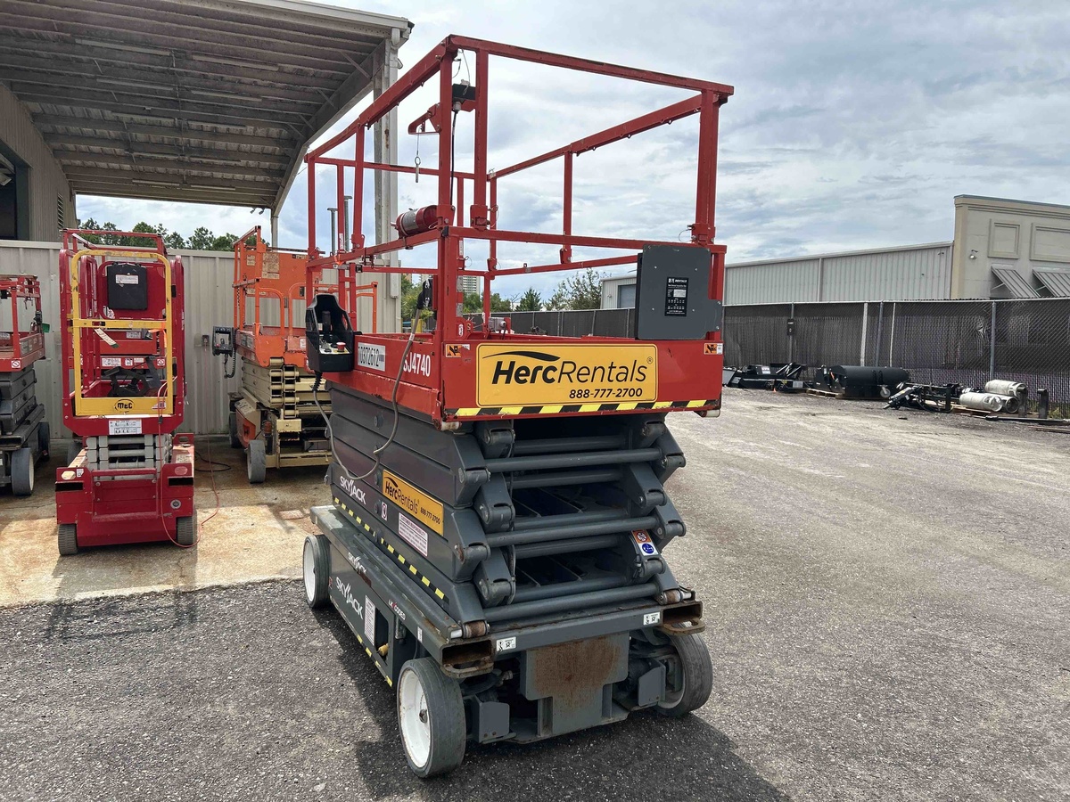 2022 Skyjack SJ4740-2