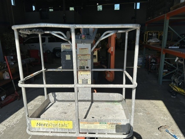 2017 JLG T500J-5
