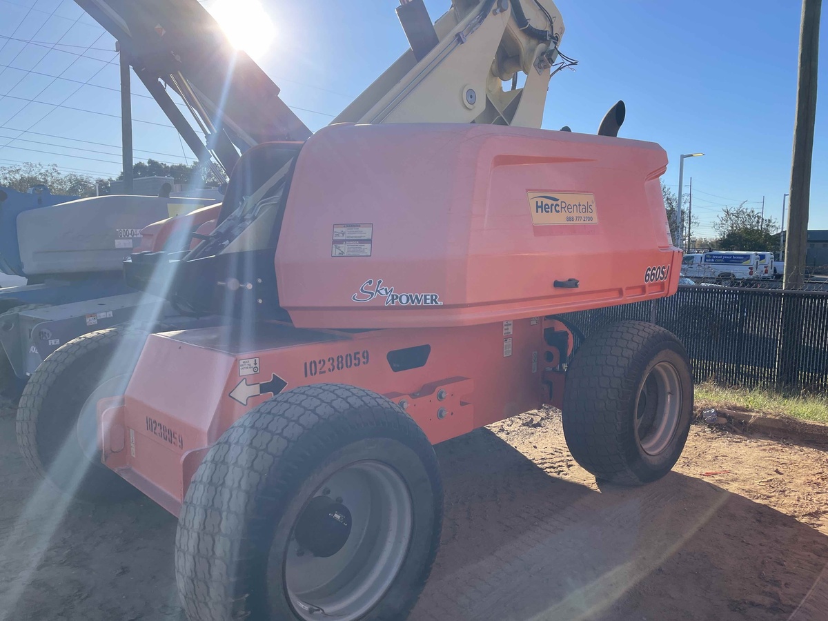 2018 JLG 660SJ-2