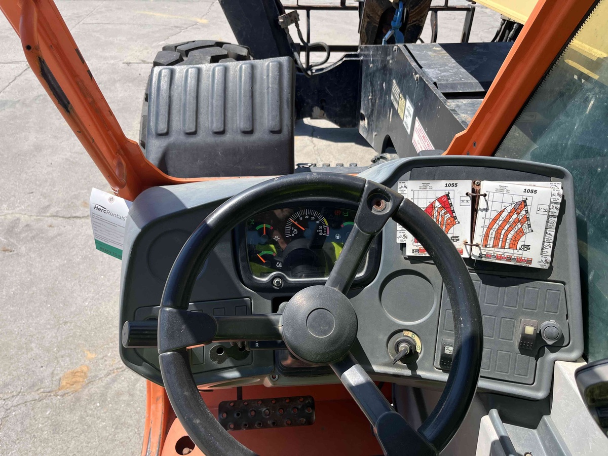 2016 JLG 1055-5