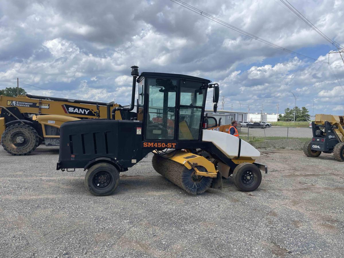 2019 LayMor SweepMaster 450-ST-3