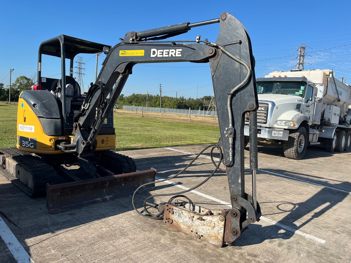 2020 John Deere 35G