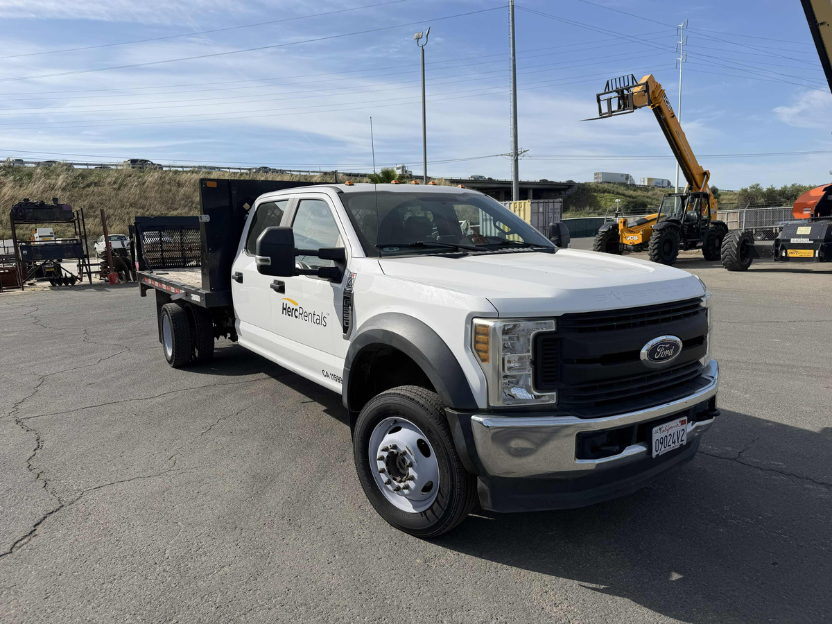 2019 Ford F550-4