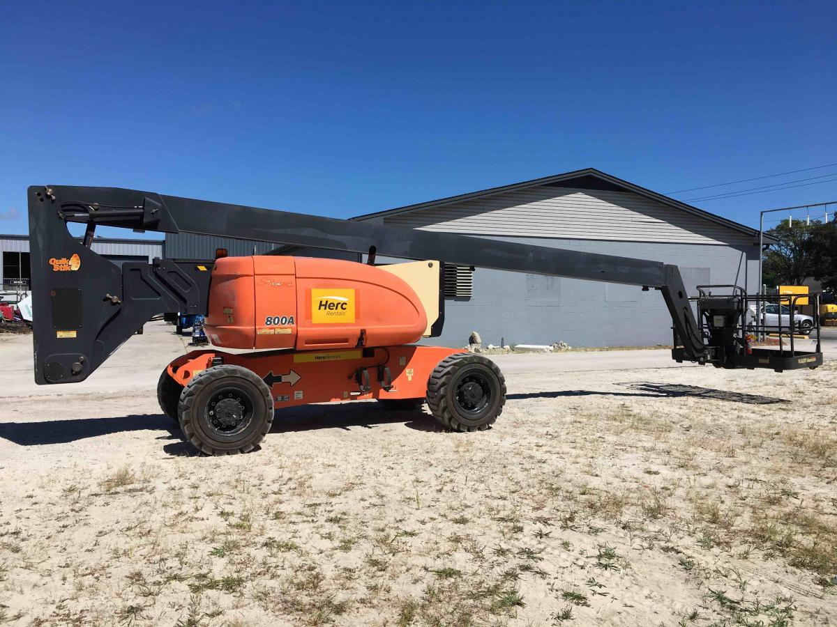 2010 JLG 800A