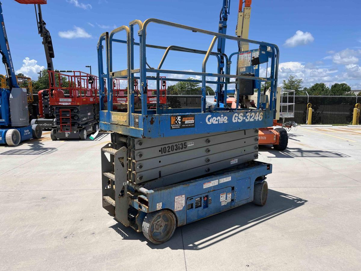 2016 Genie GS-3246-1