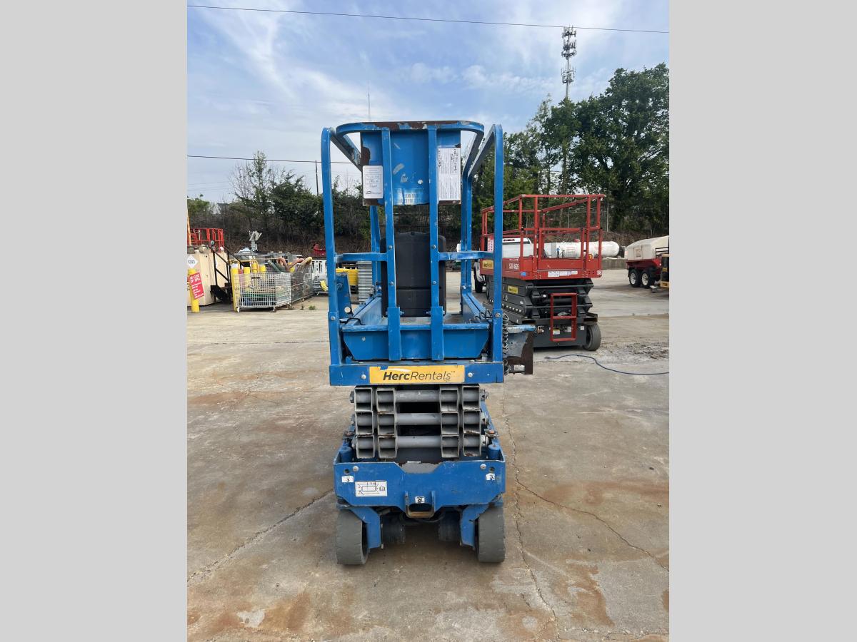 2018 Genie GS-1930