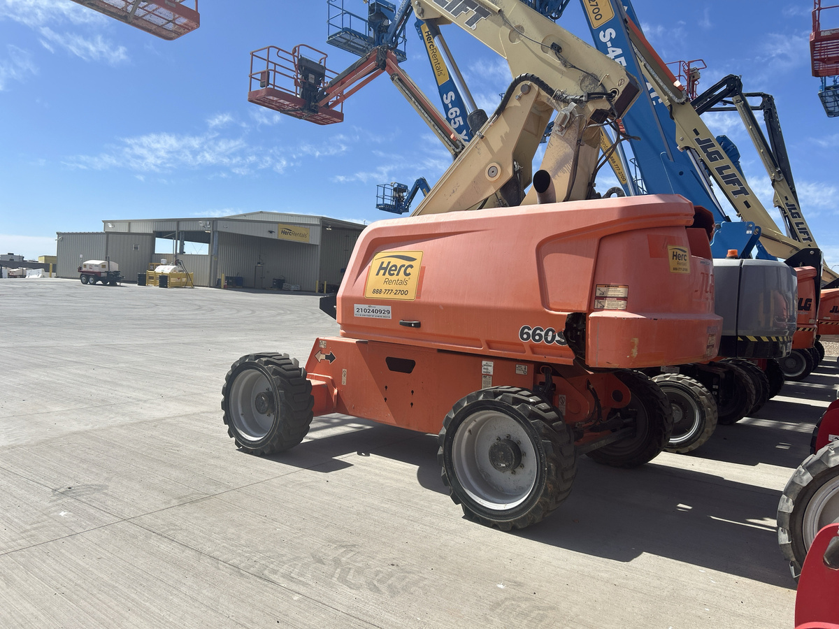 2018 JLG 660SJ-2