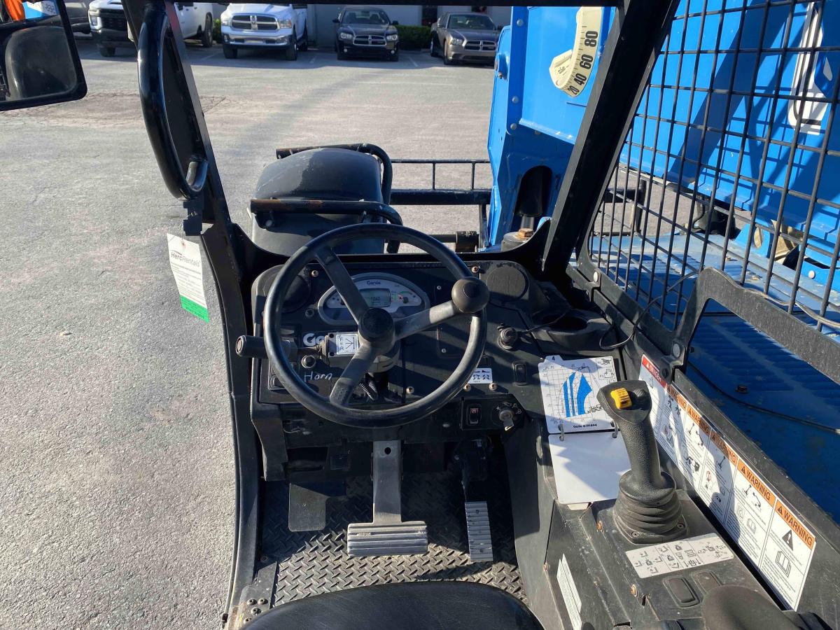 2018 Genie GTH 844