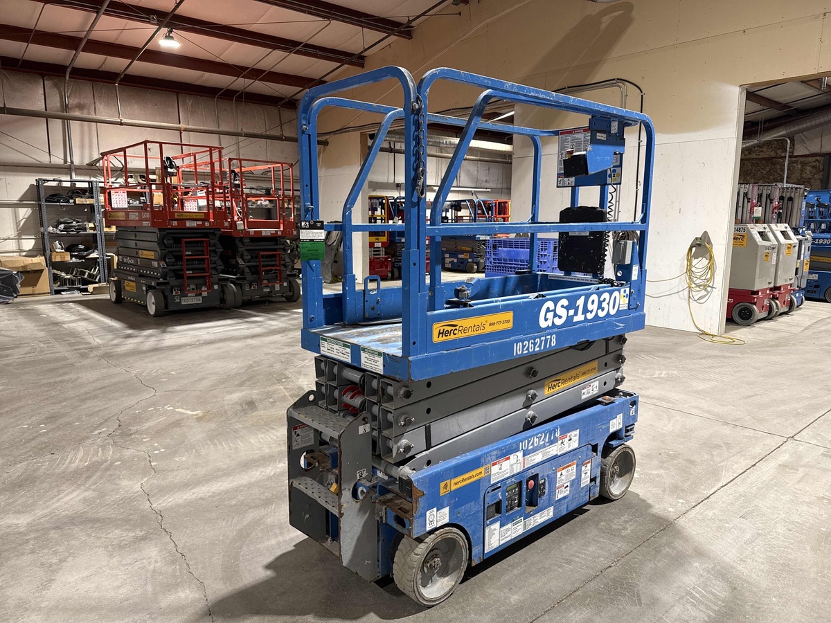 2018 Genie GS-1930
