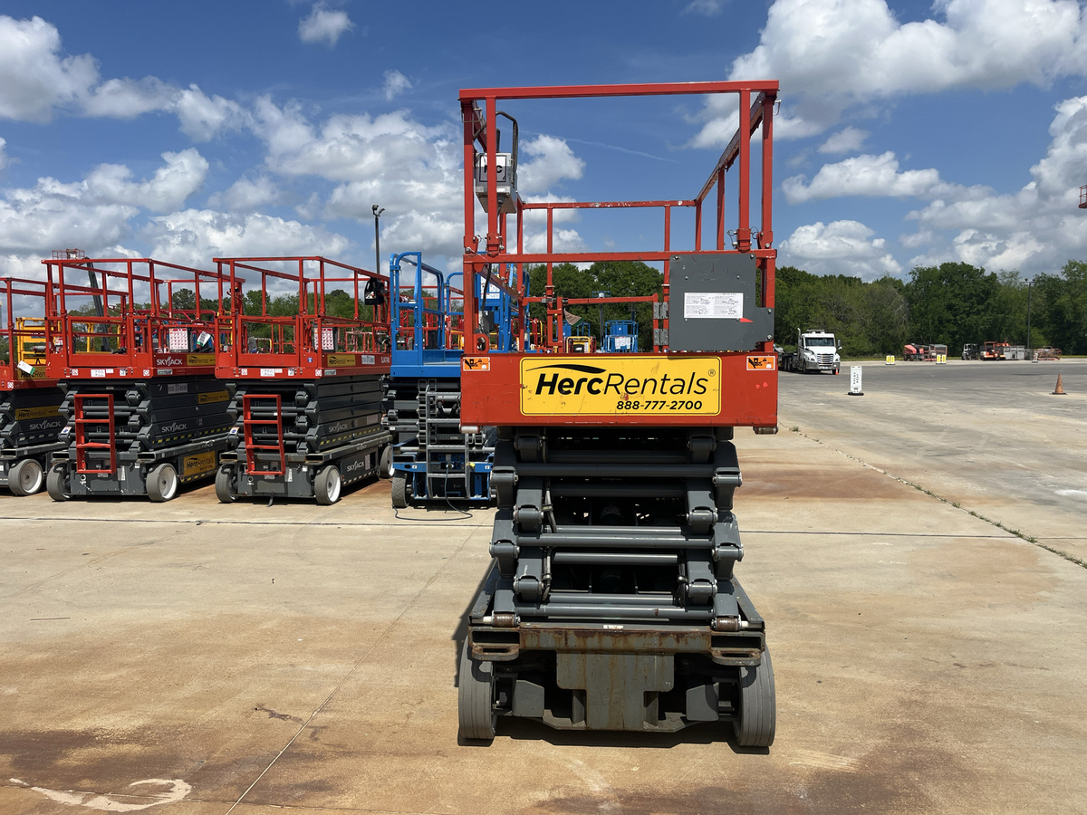 2018 Skyjack SJ4740-2