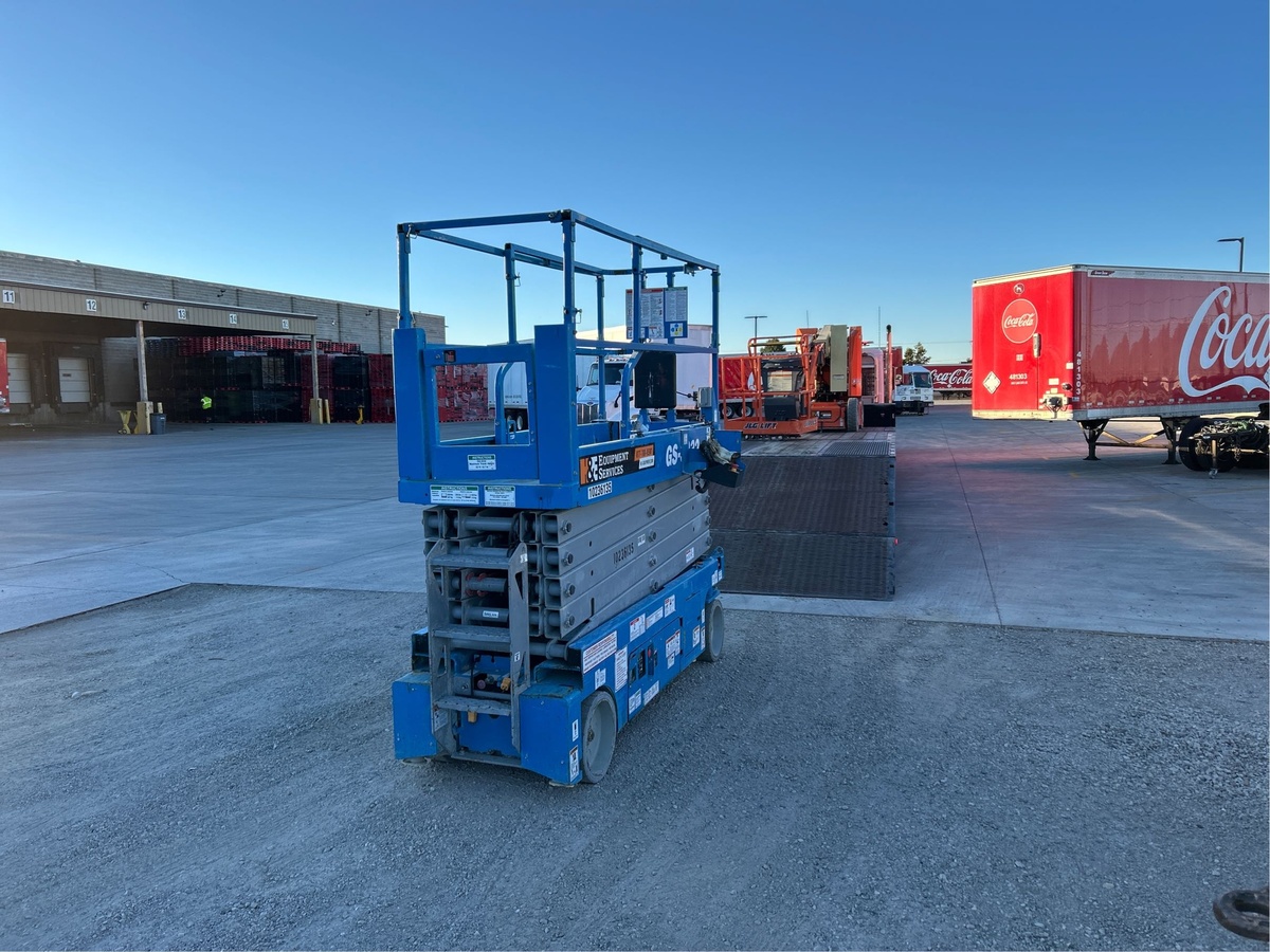 2017 Genie GS-3232-3
