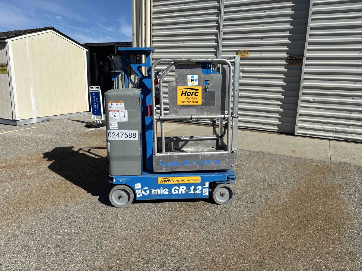 2018 Genie GR-12