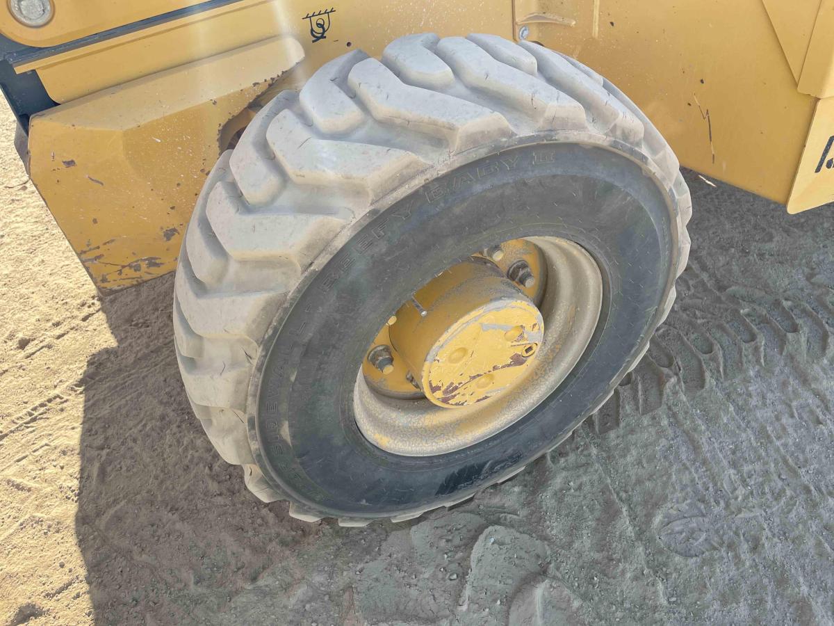 2019 John Deere 310-4