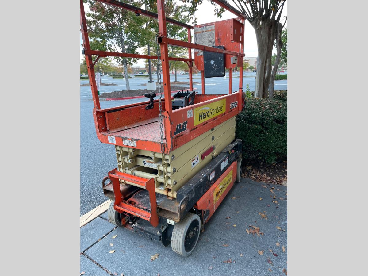 2018 JLG 1932R
