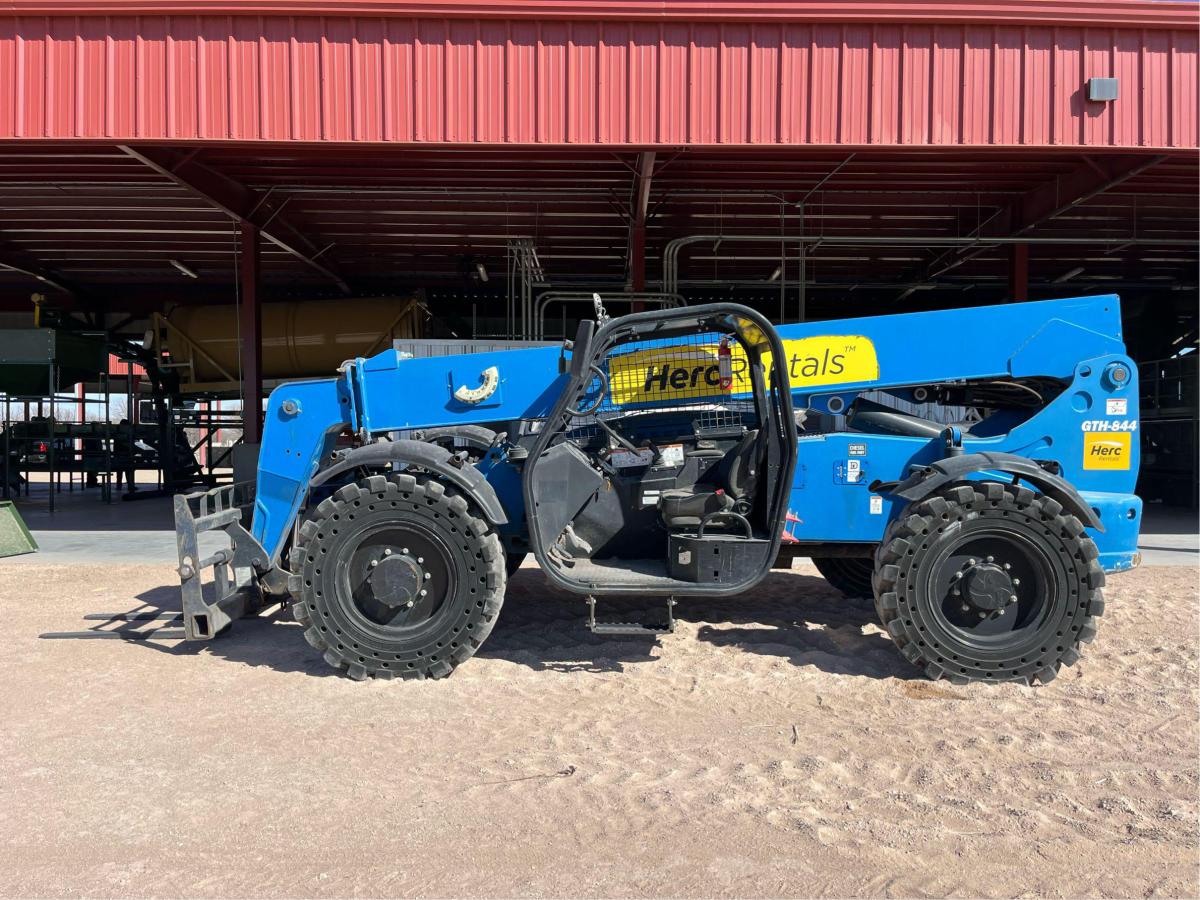 2018 Genie GTH 844