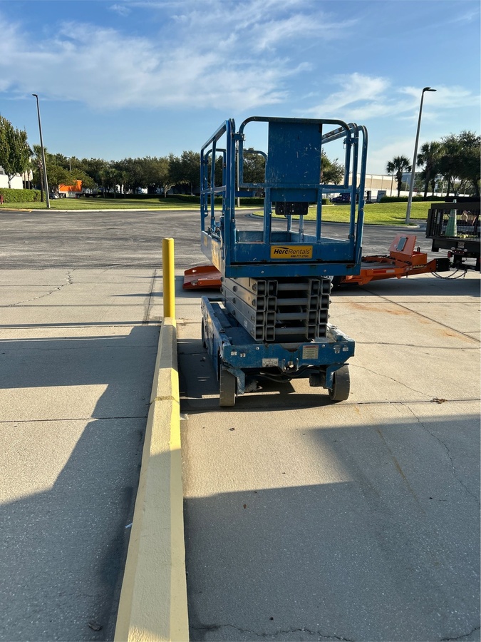 2018 Genie GS-3246-4