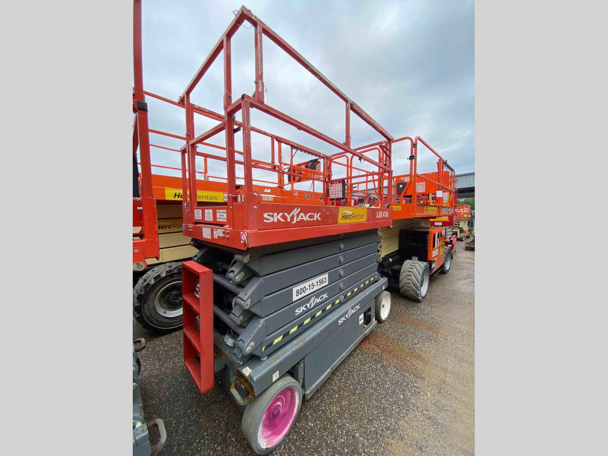2017 Skyjack SJ4740