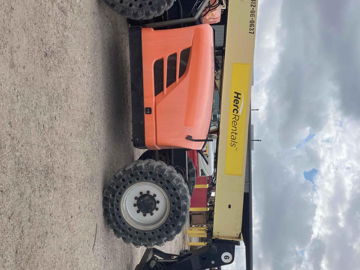 2013 JLG G6-42A