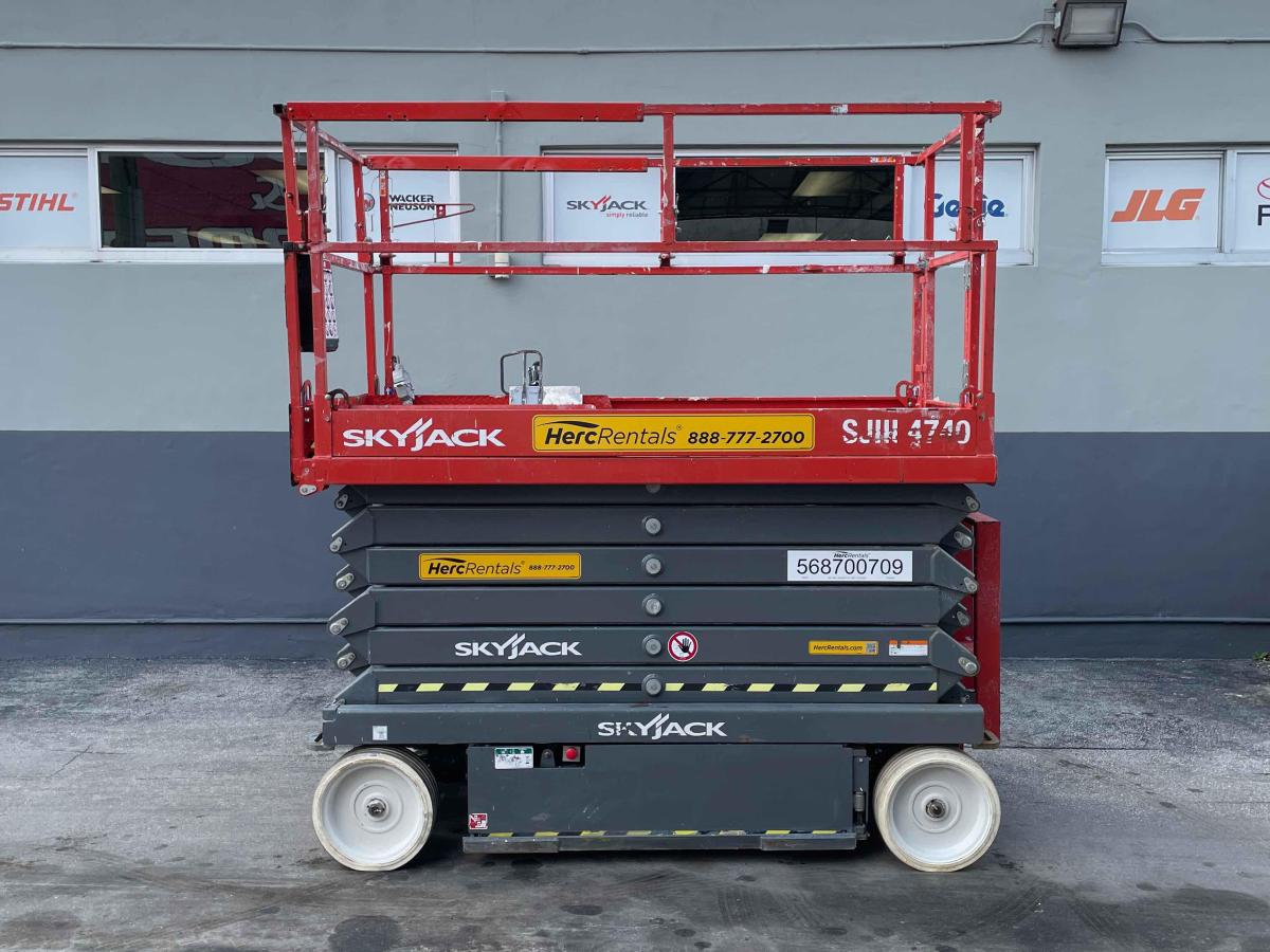 2016 Skyjack SJ4740