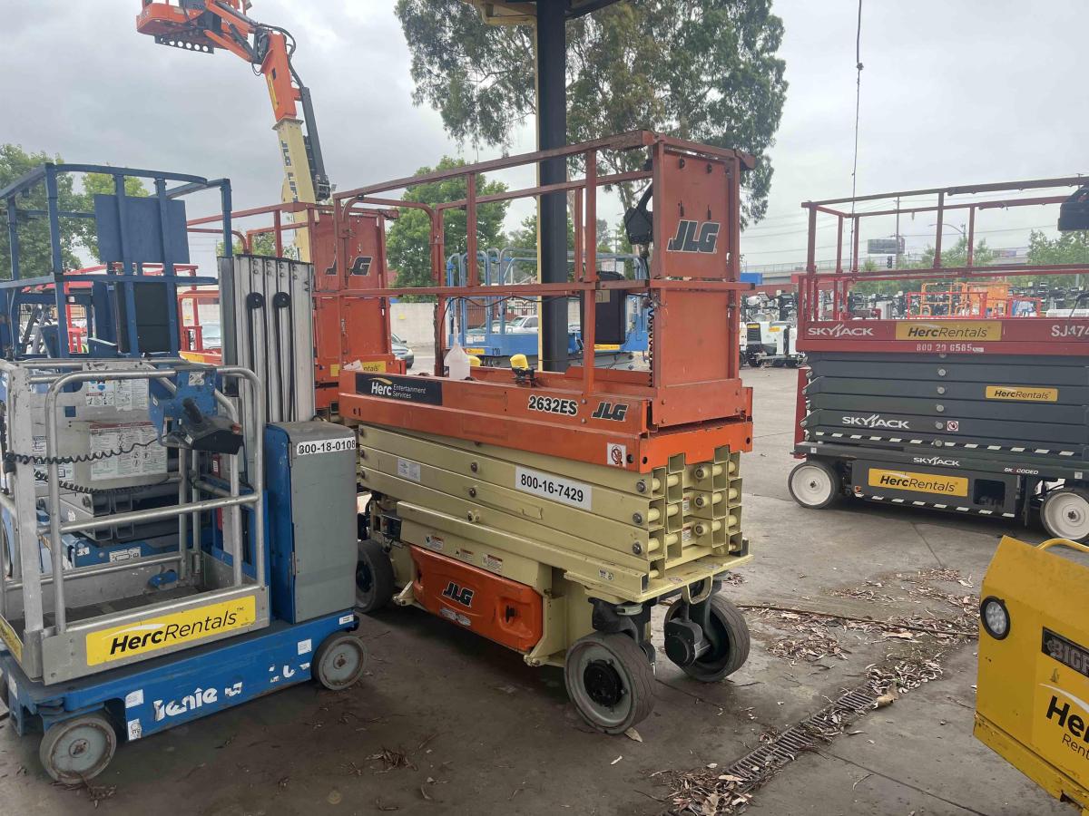 2017 JLG 2632ES-2