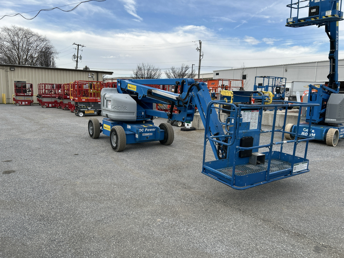 2017 Genie Z-45/25-8