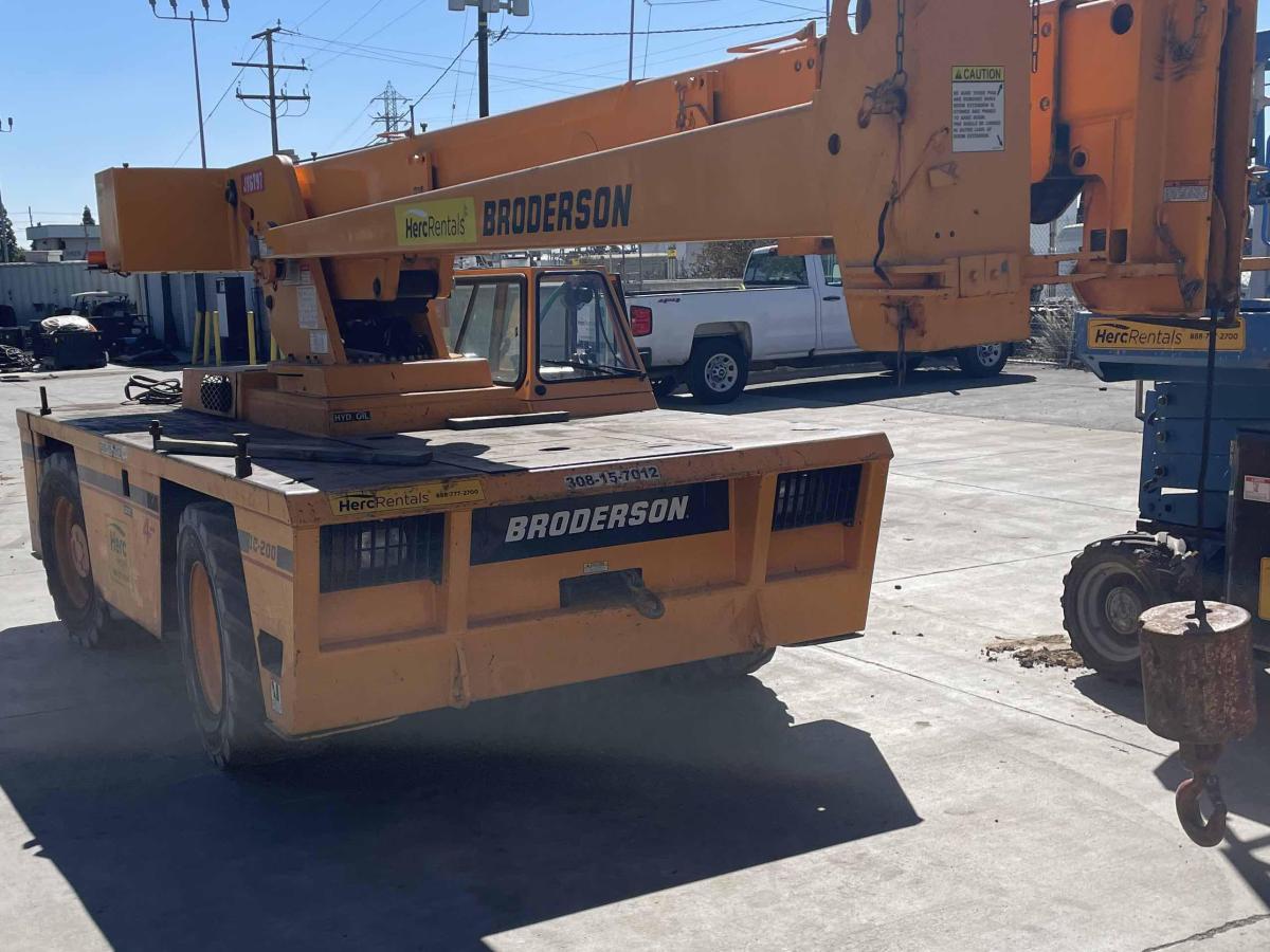2005 Broderson IC803G-2