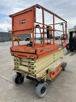 2018 JLG 3246ES-4