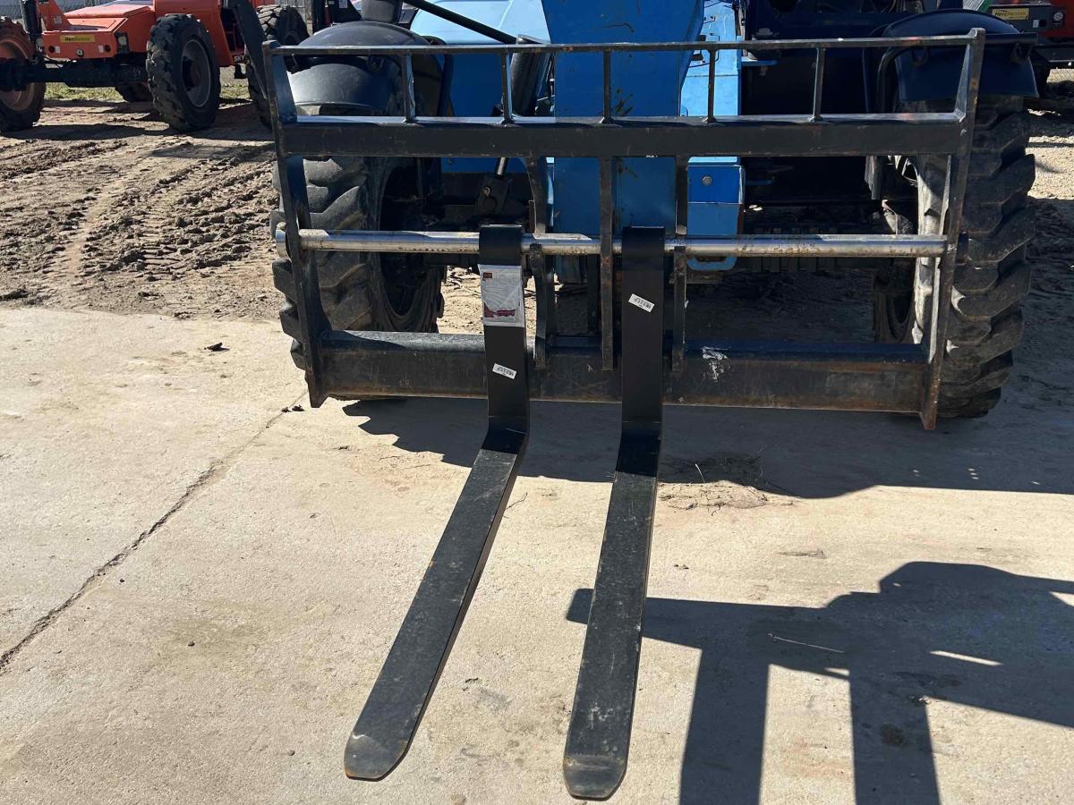 2018 Genie GTH 844