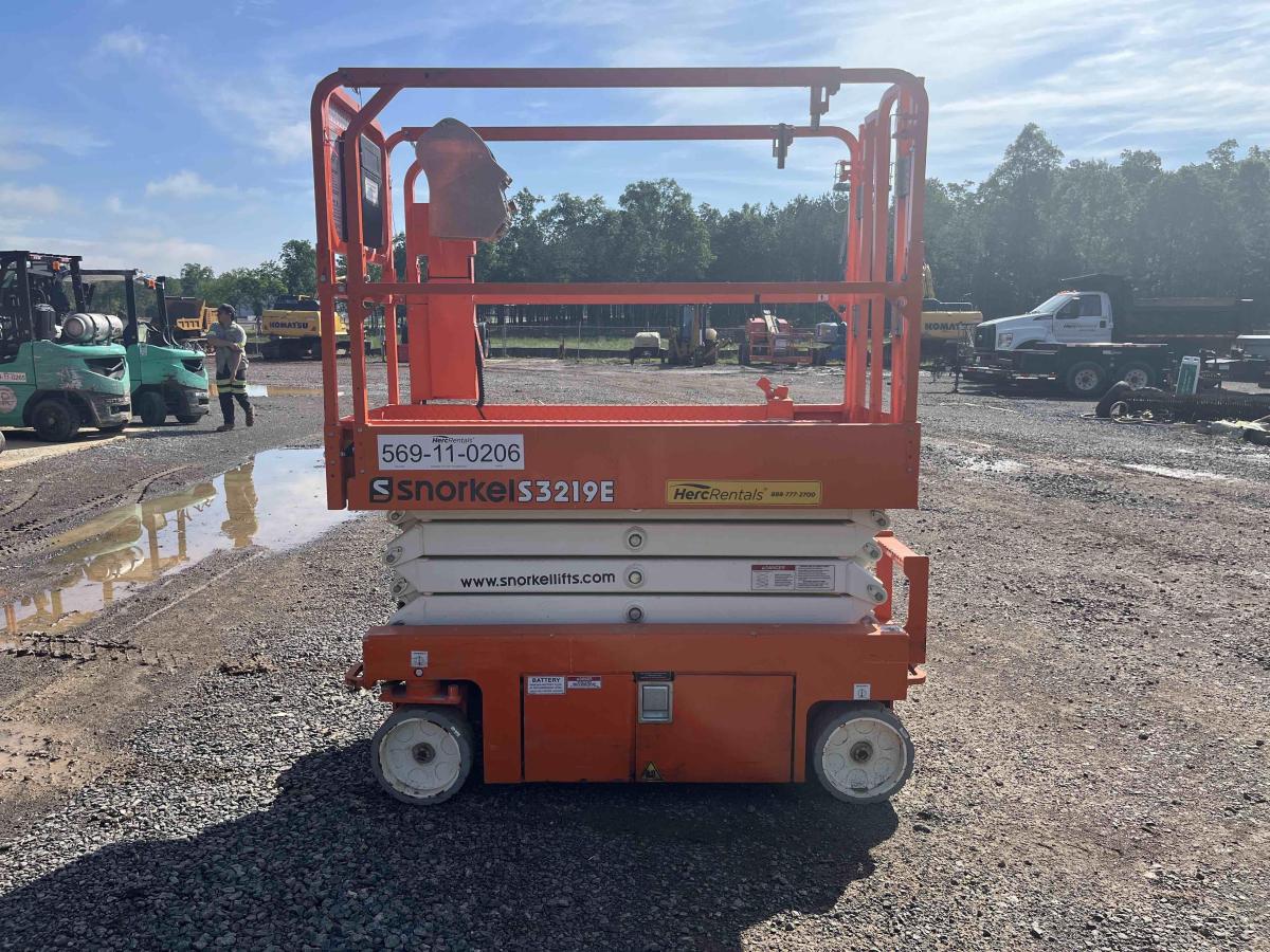 2023 Snorkel S3219E