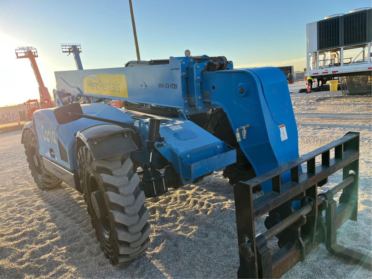 2018 Genie GTH 844
