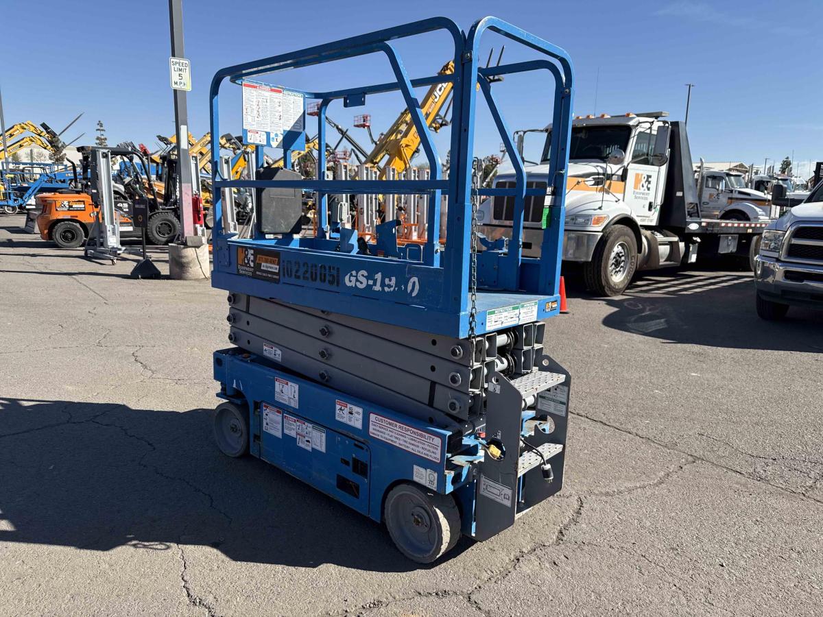 2017 Genie GS-1930