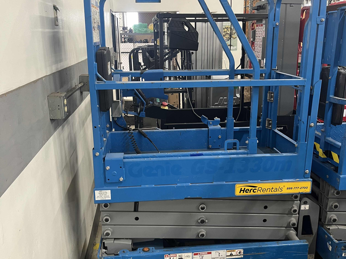2019 Genie GS1330M-2