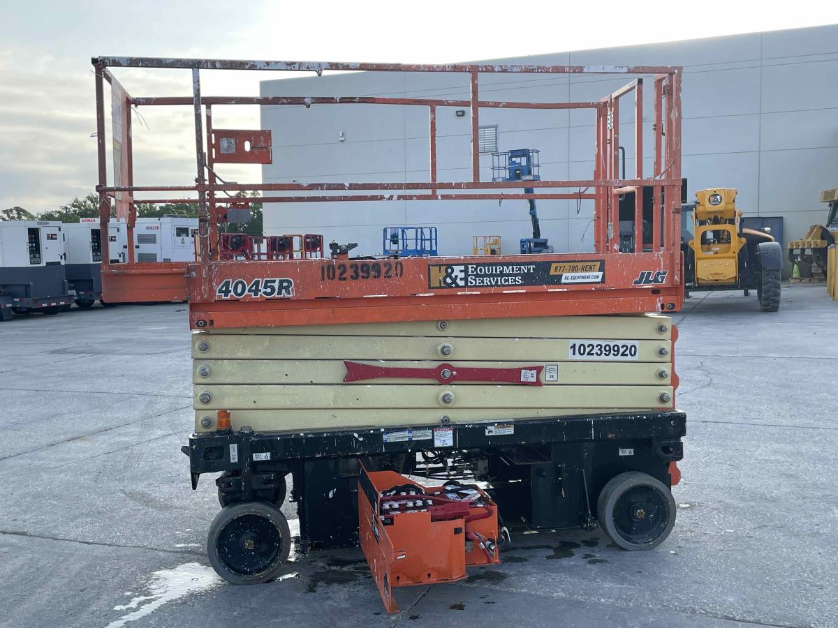 2018 JLG 4045R-8