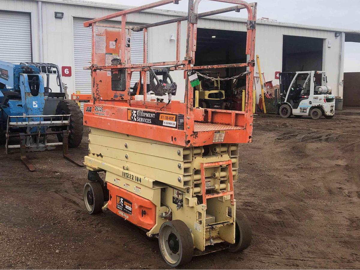 2016 JLG 2632ES