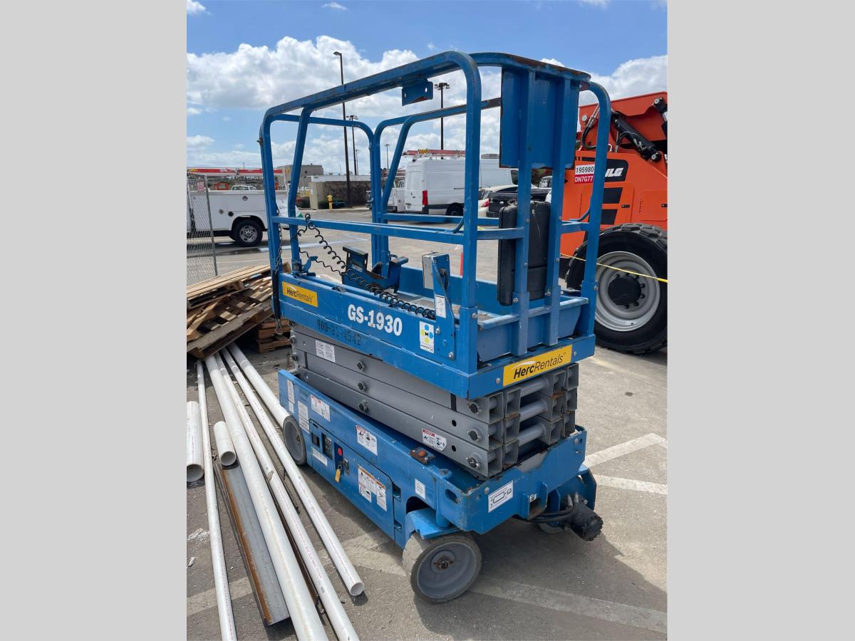 2018 Genie GS-1930