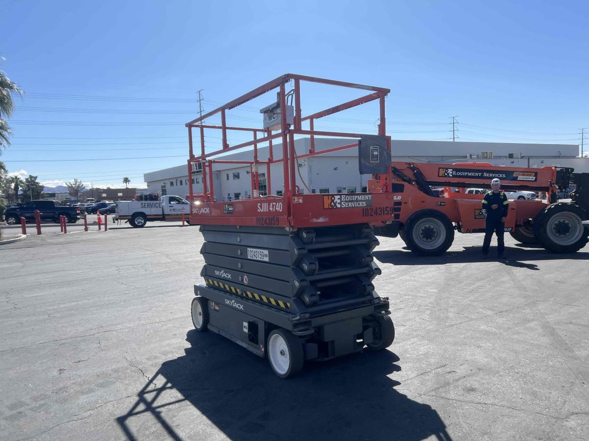 2018 Skyjack SJ4740