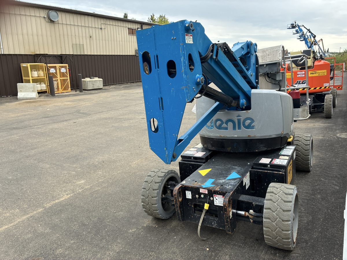 2017 Genie Z-33/18-5
