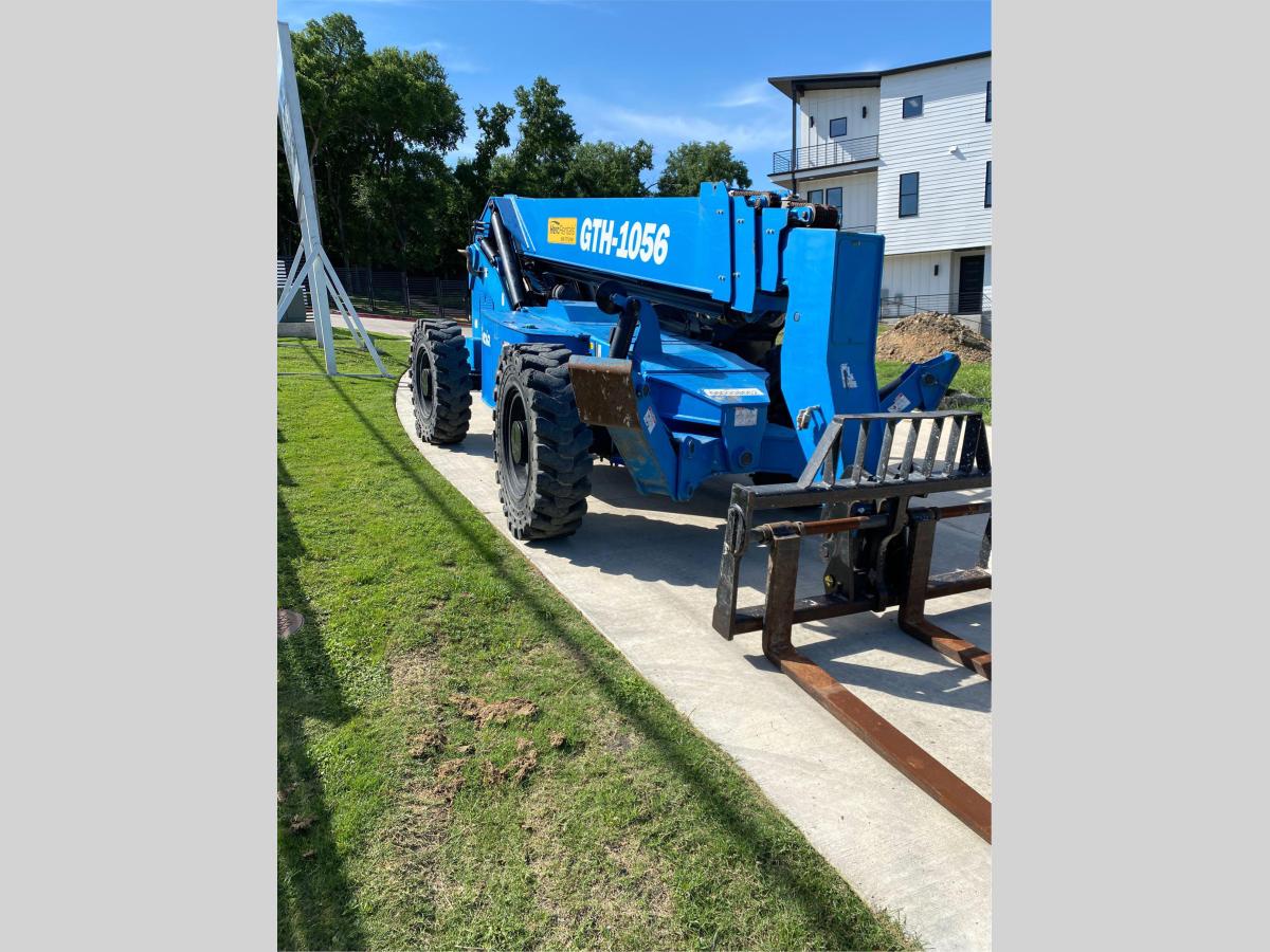 2017 Genie GTH-1056