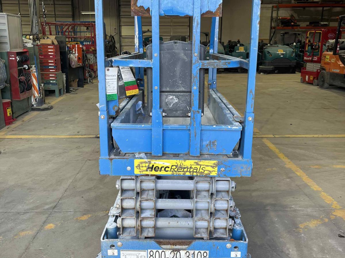2018 Genie GS-1930