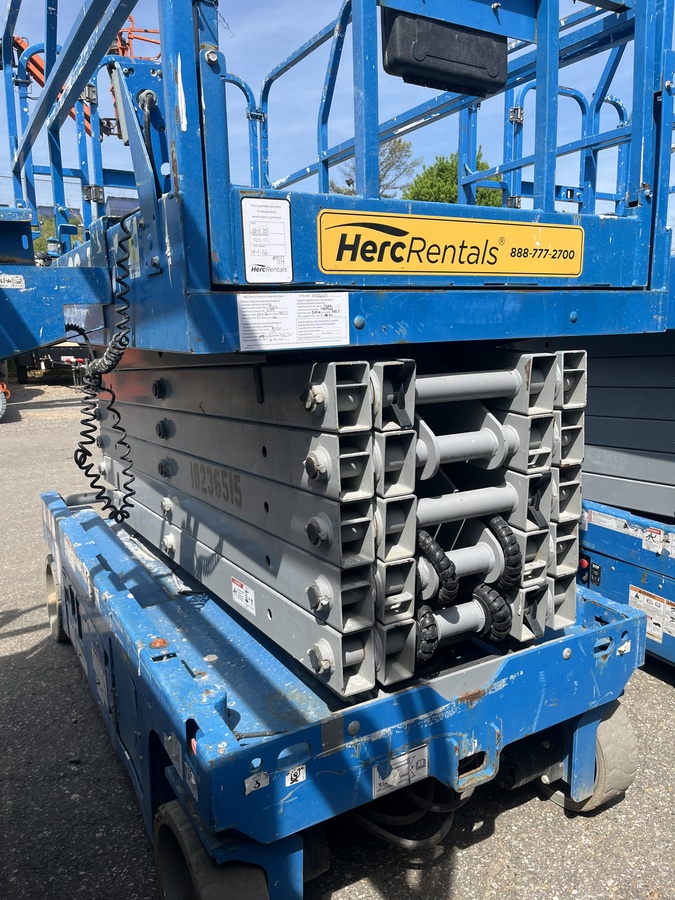 2018 Genie GS-4047