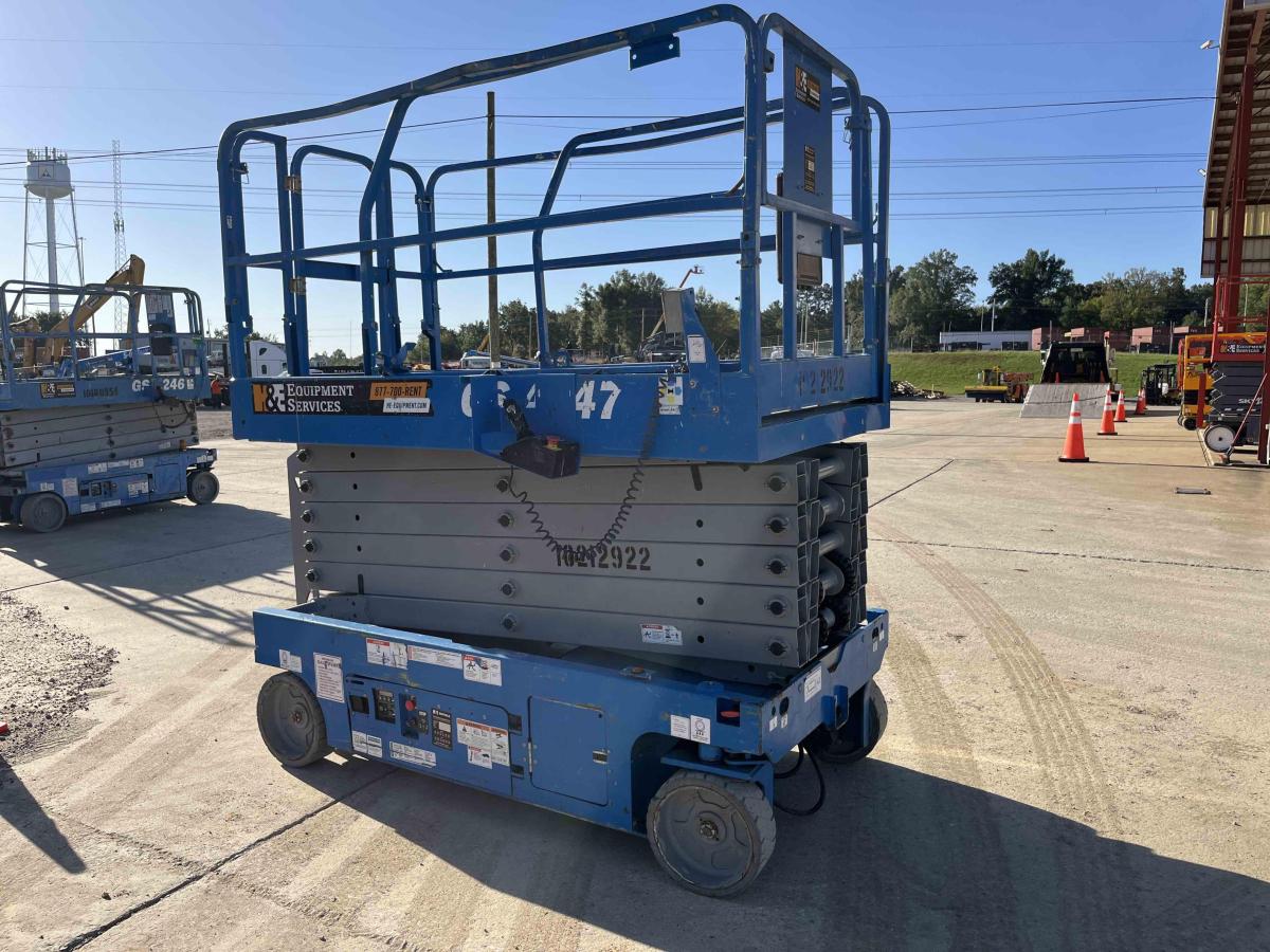 2017 Genie GS-4047