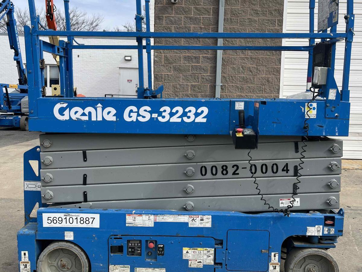 2015 Genie GS-3232
