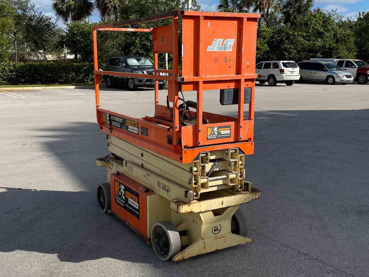 2016 JLG 1932R